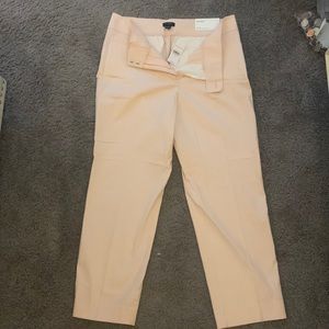 Brand new peach/light pink midrise crop Ann Taylor pants.
